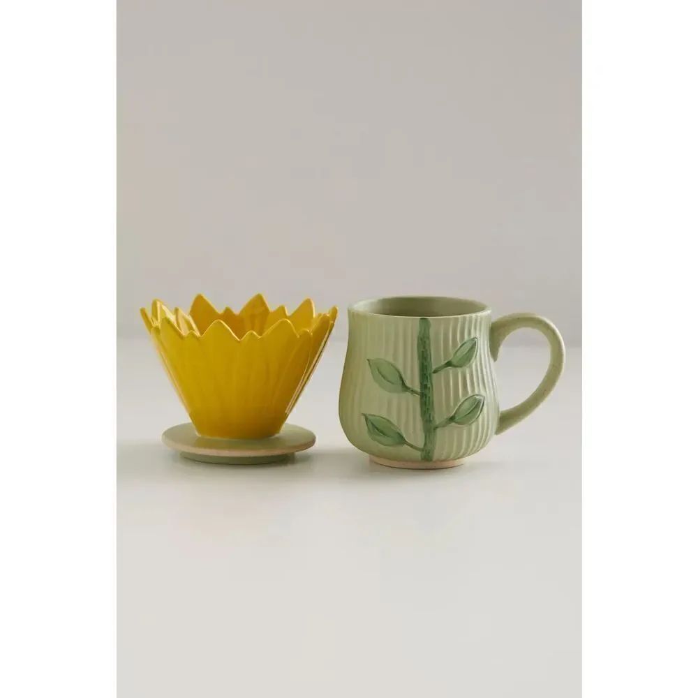 Sunflower Shaped Pour Over Coffee Dripper and Mug Set - Picture 2 of 8